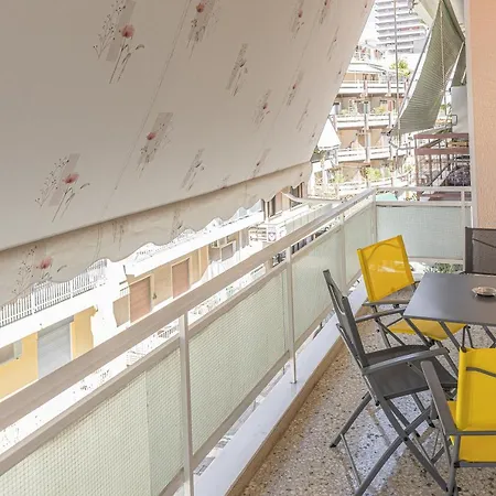 Amazing Apartment Near Metro Station! Athene Buitenkant foto