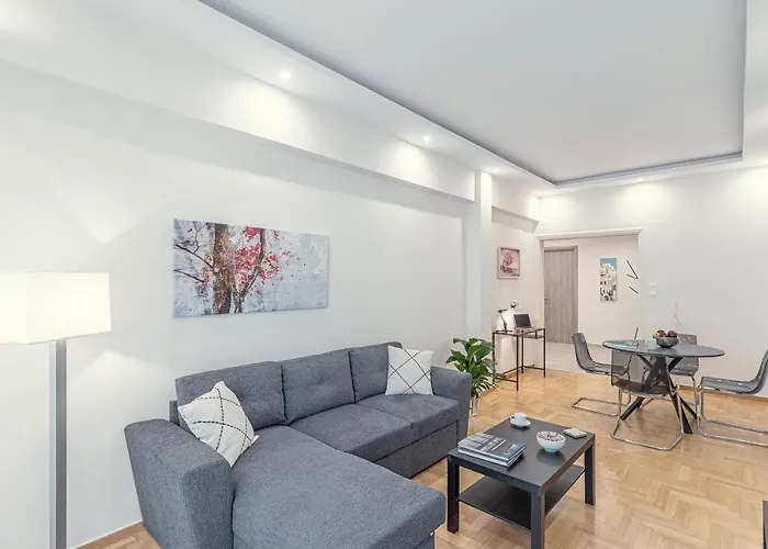 Amazing Apartment Near Metro Station!