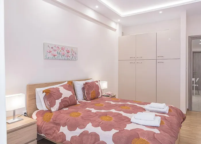 Amazing Apartment Near Metro Station!
