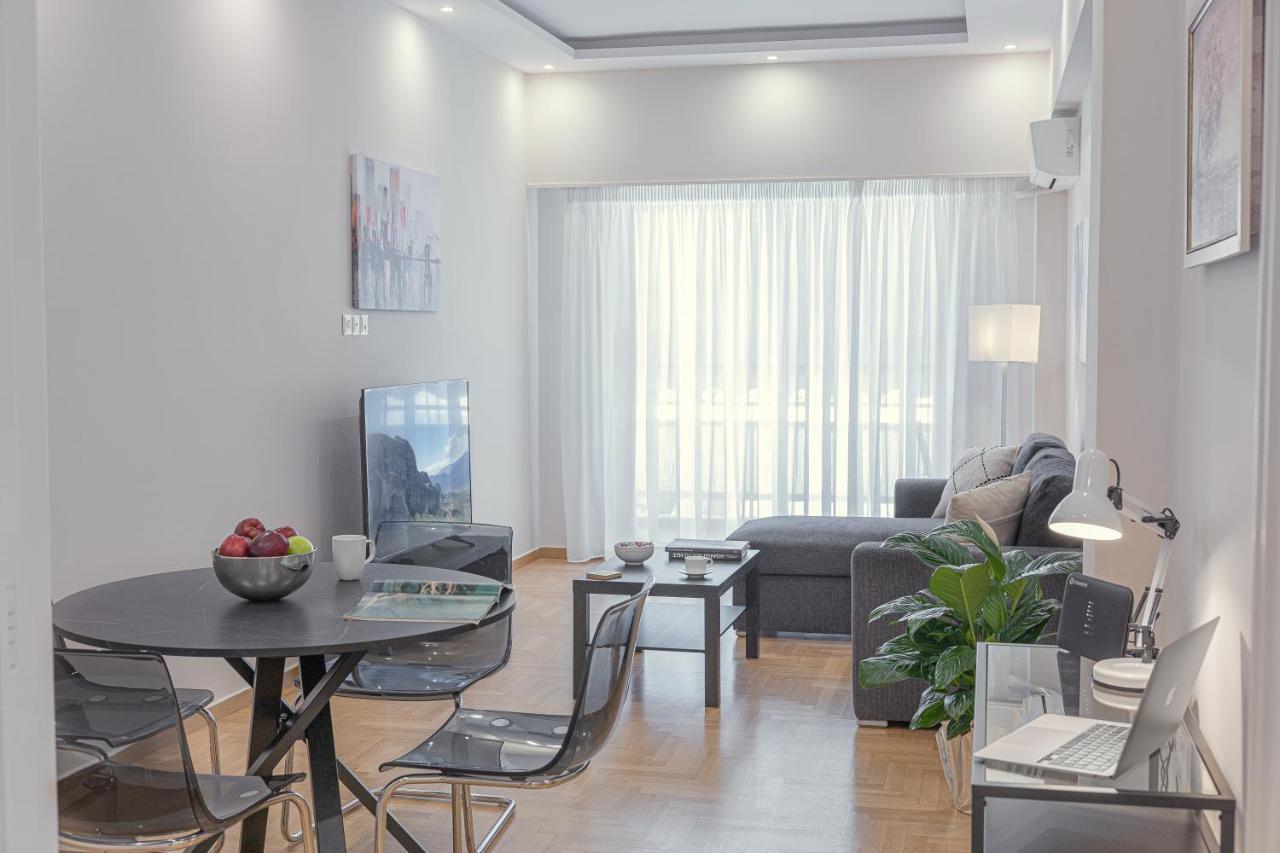 Amazing Near Metro Station! Apartment Athens